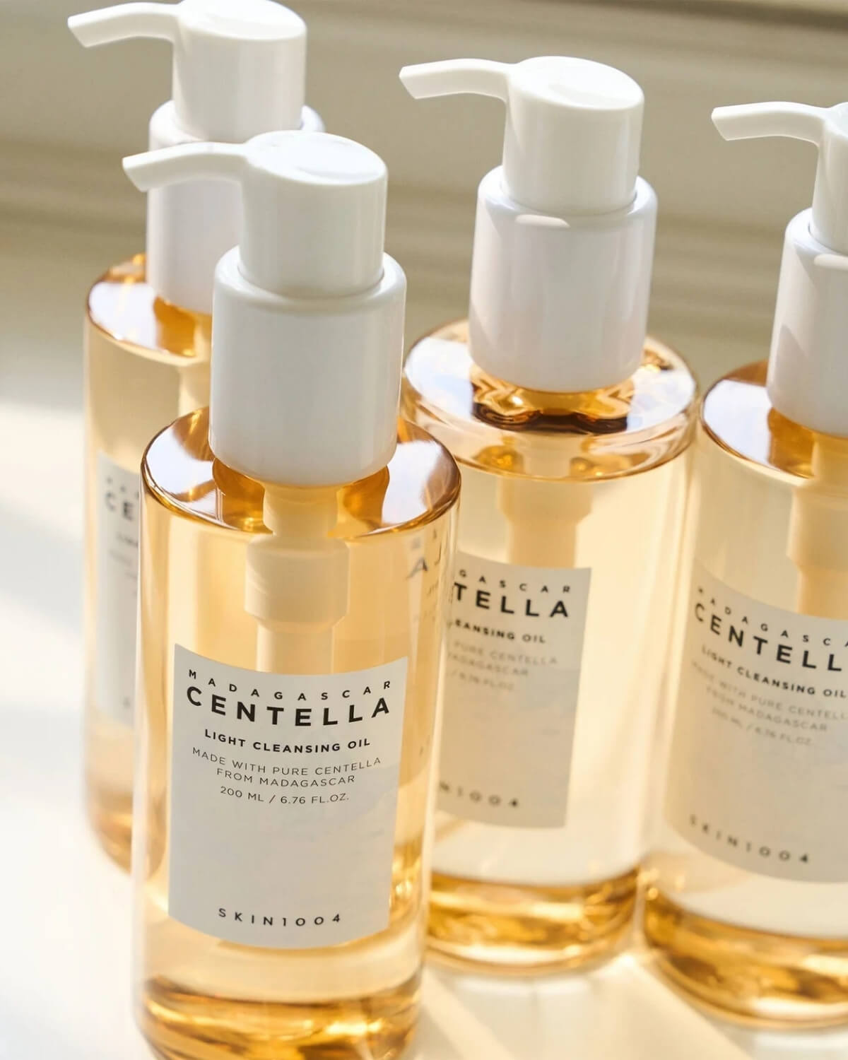 SKIN1004 Madagascar Centella Light Cleansing Oil 200ml — gallery image 3