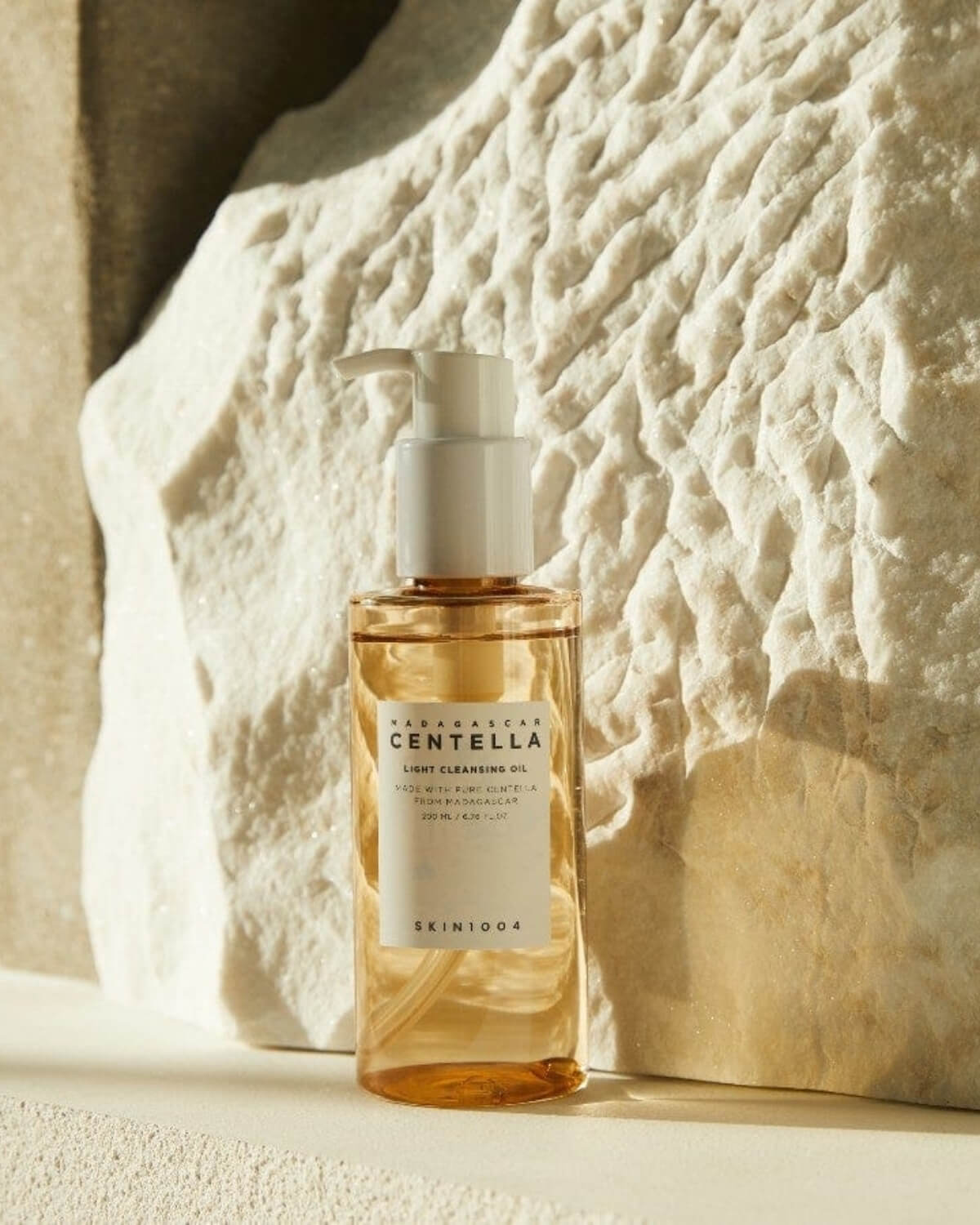 SKIN1004 Madagascar Centella Light Cleansing Oil 200ml — gallery image 5